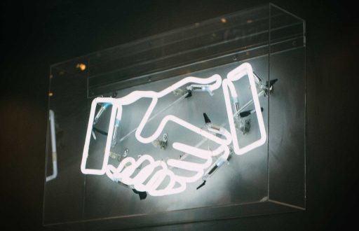 charlesdeluvio-AT5vuPoi8vc-unsplash